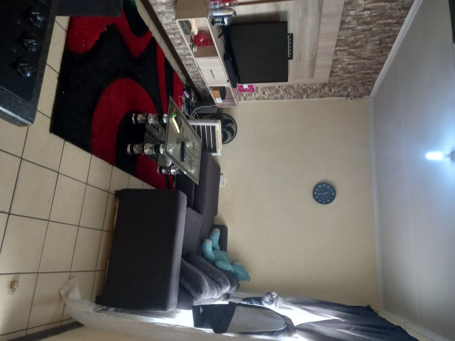 2 Bedroom Property for Sale in Delft Western Cape
